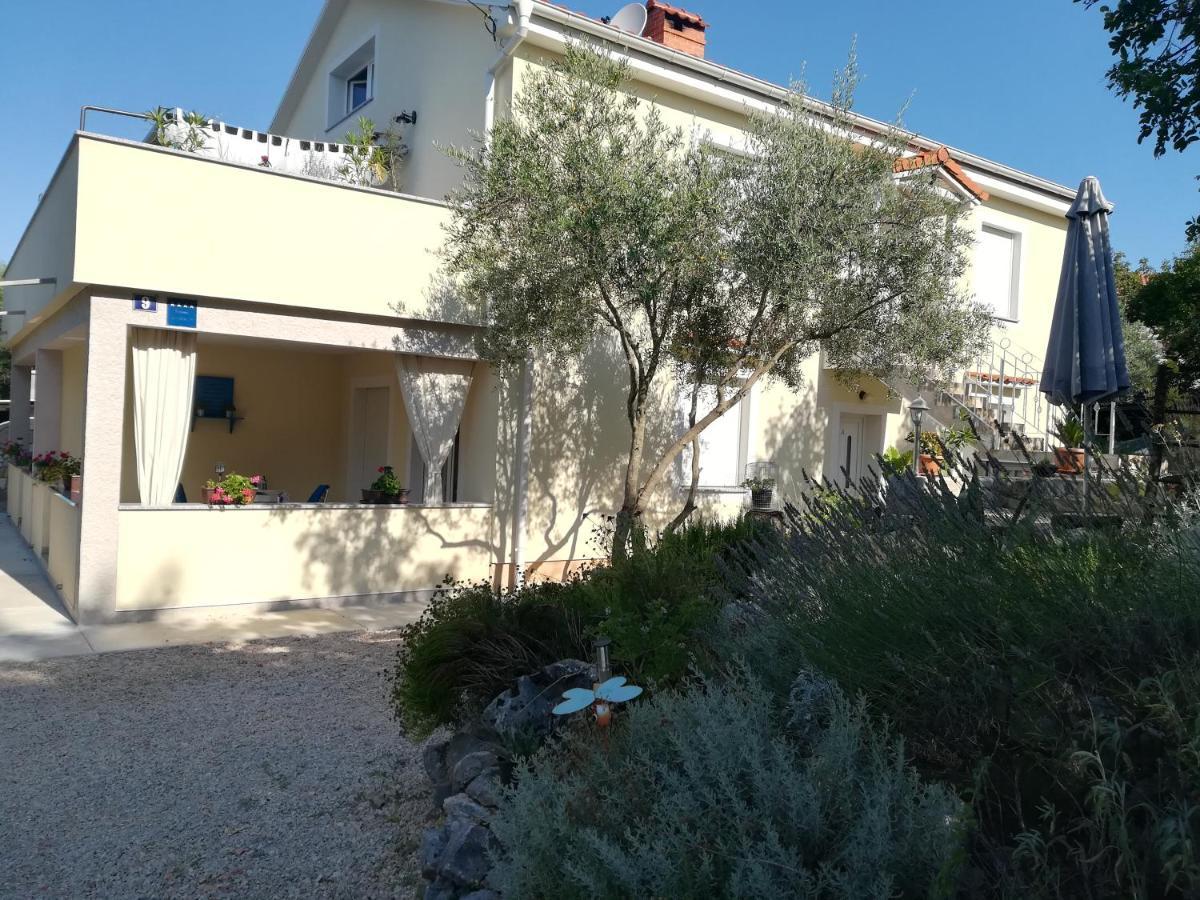 Apartments Olea Пинезичи Экстерьер фото