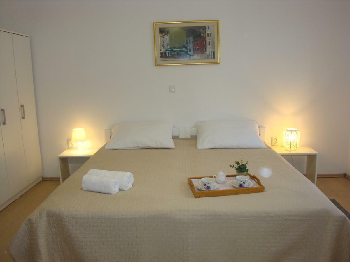 Apartments Olea Пинезичи Экстерьер фото