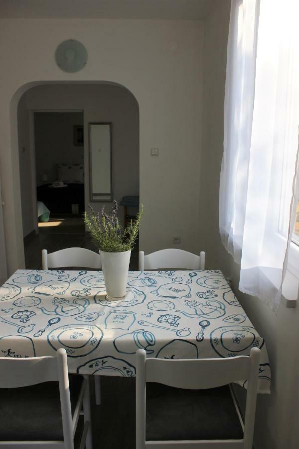 Apartments Olea Пинезичи Экстерьер фото